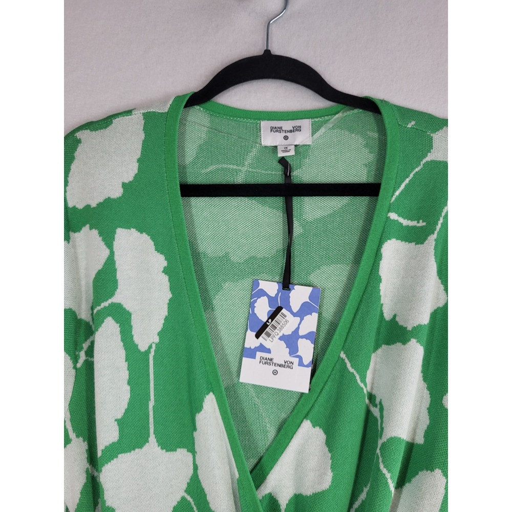 DVF x Target Green Floral Wrap Cardigan Top 1X Plus Tie Waist V Neck NWT - Picture 11 of 12